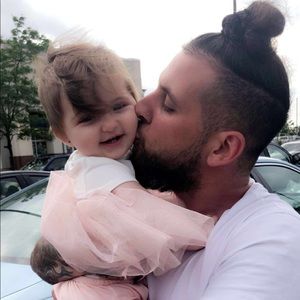 Meet your Posher, Nicholaos